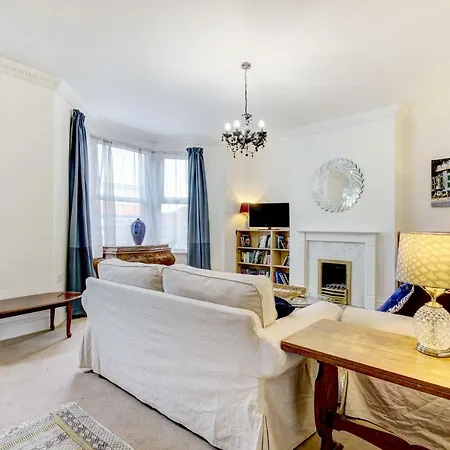 Lovely 3 Bed House In Semesterbostad Bristol
